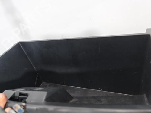 Used Glove box Glove box SUZUKI SWIFT III (MZ, EZ) 1.3 DDiS (RS413D) (69 hp) 40224789 40224789