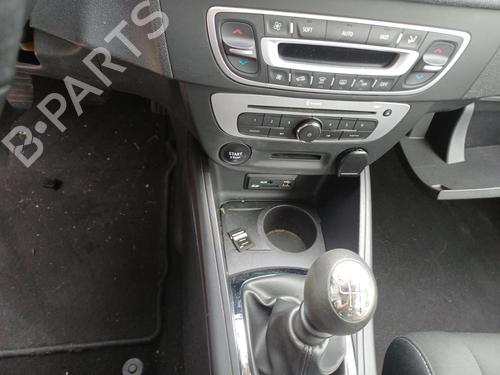 Left daytime light RENAULT MEGANE III Grandtour (KZ0/1) 1.5 dCi (KZ09, KZ0D, KZ1G, KZ29, KZ14, KZ1W, KZ10, KZ1F,... | BP32013932C104 