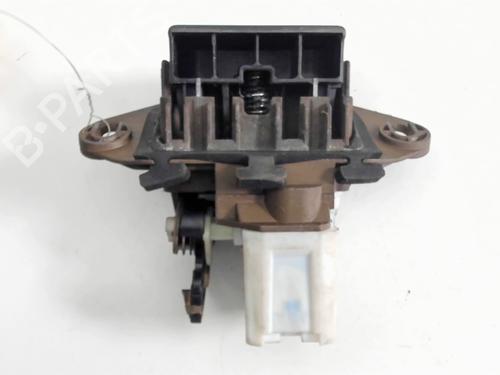 Used Tailgate handle RENAULT MEGANE I (BA0/1_) 1.9 dCi (BA05, BA1F) (102 hp) 30912896