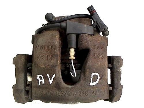 Used Right front brake caliper MERCEDES-BENZ SLK (R170) 200 (170.435) (136 hp) 20437203