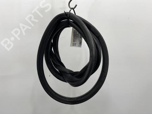 Used Rubber door seal PEUGEOT 406 (8B) 2.0 HDI 90 (90 hp) 20394182