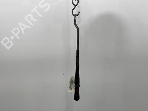 Used Front windshield wiper arm MITSUBISHI L200 (K7_T, K6_T, K5_T) 2.5 TD 4WD (K74T) (115 hp) 30479853