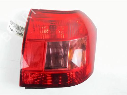 Używane Lampa tylna lewa TOYOTA COROLLA (_E12_) 1.4 VVT-i (ZZE120_, ZZE120R) (97 hp) 32373621