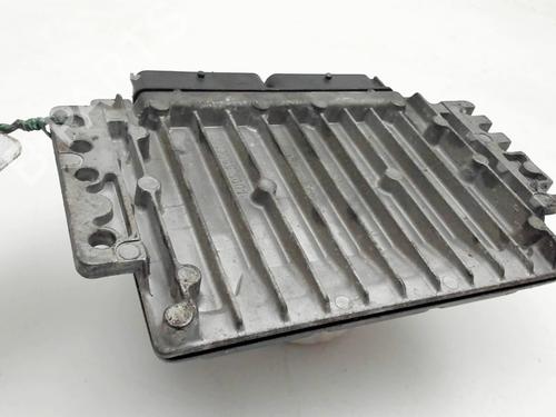 Used Engine control unit (ECU) Engine control unit (ECU) RENAULT SCÉNIC I MPV (JA0/1_, FA0_) 2.0 16V RX4 (139 hp) 30689142 30689142