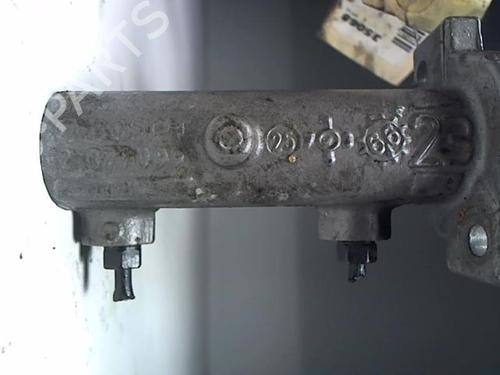 Brake master cylinder AUDI TT Roadster (8N9) 1.8 T | BP22913818M77 