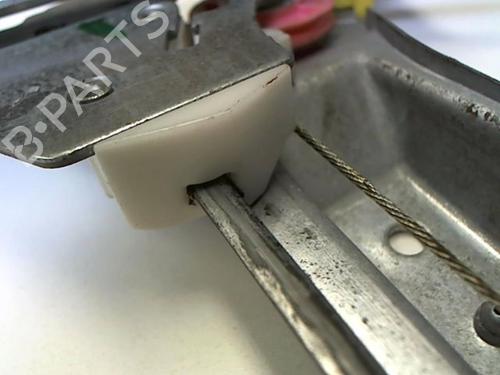 Used Front right window mechanism Front right window mechanism OPEL CORSA D (S07) 1.4 (L08, L68) (90 hp) 20471363 20471363