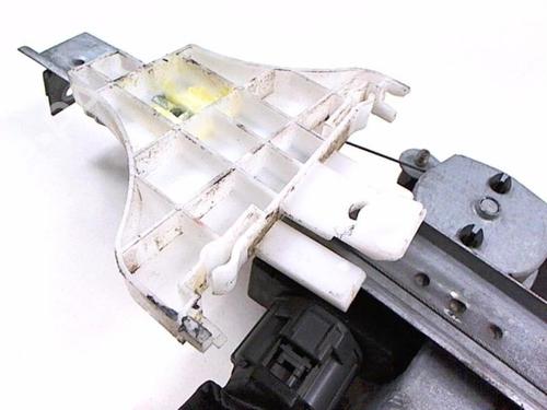 Used Rear left window mechanism Rear left window mechanism FORD MONDEO III (B5Y) 1.8 16V (110 hp) 20415431 20415431