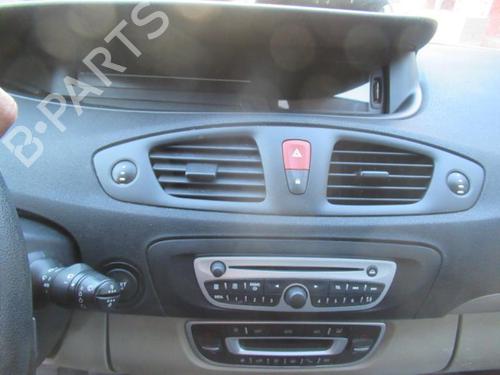 Right tailgate light RENAULT SCÉNIC III (JZ0/1_) 1.5 dCi | BP20451946C80 