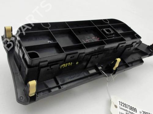 Used Climate control Climate control TOYOTA AURIS (_E18_) 1.8 Hybrid (ZWE186_, ZWE186R) (136 hp) 33131275 33131275