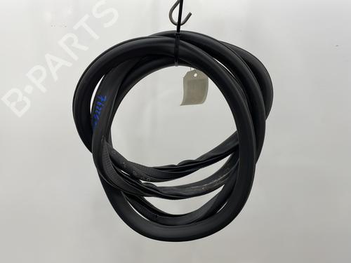Rubber door seal OPEL MOKKA / MOKKA X (J13) 1.7 CDTI 4x4 (_76) 95384110