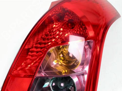Højre baglygte SUZUKI SWIFT III (MZ, EZ) 1.3 DDiS (RS413D) | BP27572070C35 