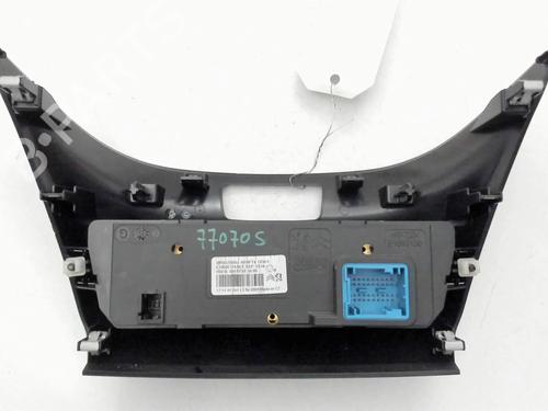 Used Climate control Climate control PEUGEOT 2008 I (CU_) 1.2 THP 110 / PureTech 110 (110 hp) 40002530 40002530