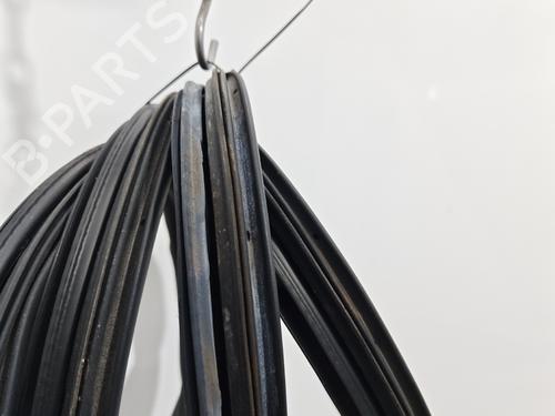 rubber-door-seal-lancia-musa-350_-2004-2005-2006-2007-2008-2009-2010-2011-2012-35892971 main image