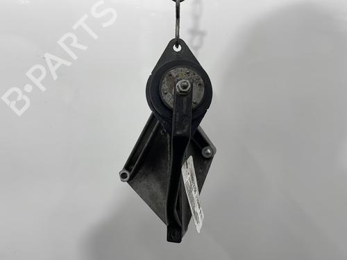 Support de boîte de vitesse RENAULT LAGUNA II (BG0/1_) 2.0 16V (BG00, BG0K, BG0P, BG0W) (135 hp) 31839484