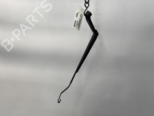 Used Front windshield wiper arm SUZUKI SWIFT V (AZ) 1.2 Hybrid (Mild Hybrid) (A2L412) (83 hp) 23780508
