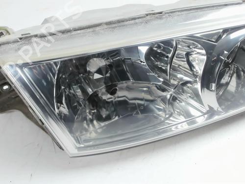 Used Right headlight Right headlight HYUNDAI H-1 / STAREX Bus (A1) 2.5 TCi (101 hp) 23263492 23263492