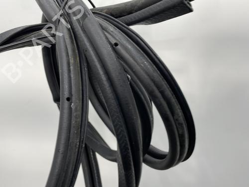Used Rubber door seal Rubber door seal RENAULT 21 (B48_) 2.1 Turbo-D (B486, B488, B48V) (88 hp) 21526039 21526039