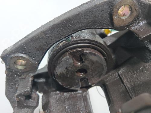 Used Right front brake caliper Right front brake caliper 39607212 39607212
