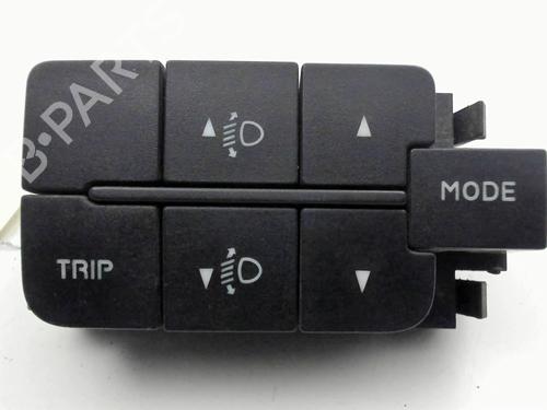 Used Headlight switch IVECO DAILY IV Van 35C12 V, 35C12 V/P, 35S12 V, 35S12 V/P (116 hp) 30363778
