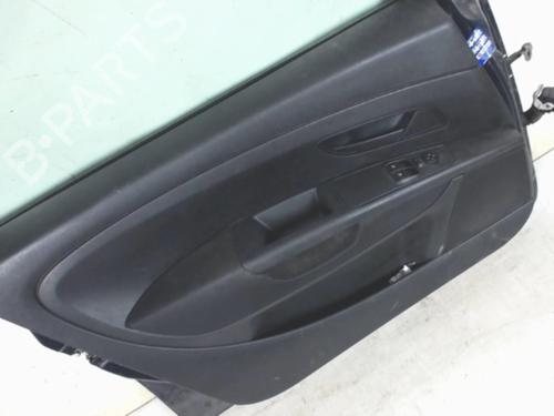 Used Left front door FIAT GRANDE PUNTO (199_) 1.3 D Multijet (75 hp) 20462633
