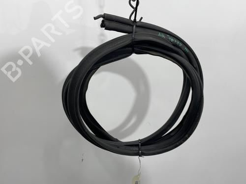 Used Rubber door seal RENAULT MEGANE II Coupé-Cabriolet (EM0/1_) 1.6 (113 hp) 30736565