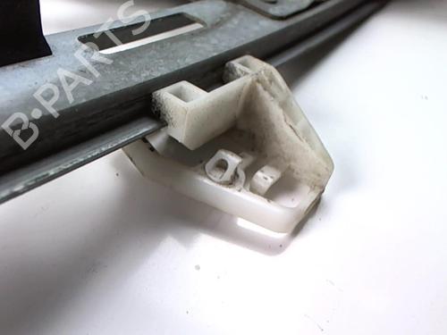 Used Front right window mechanism Front right window mechanism PEUGEOT 206 SW (2E/K) 1.4 HDi (68 hp) 20403702 20403702