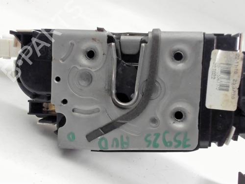 Używane Zamek drzwi przednich prawych MERCEDES-BENZ CLA Coupe (C117) CLA 200 CDI / d (117.308) (136 hp) 30795260