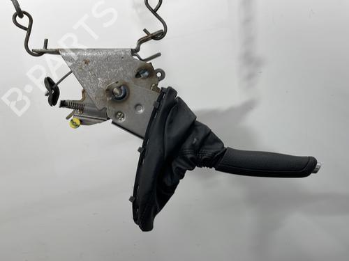 hand-brake-peugeot-407-coupe-6c_-2005-31584027 main image