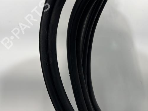 Used Rubber door seal Rubber door seal ALFA ROMEO 159 Sportwagon (939_) 1.9 JTDM 16V (939BXC1B, 939BXC12) (150 hp) 31914540 31914540
