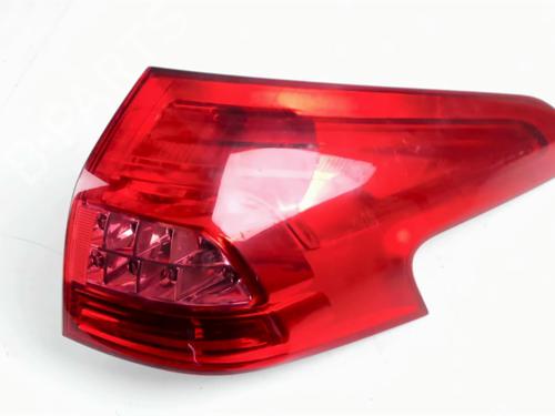 Right taillight CITROËN C5 III Break (RW_) 2.0 HDi | BP29976553C35