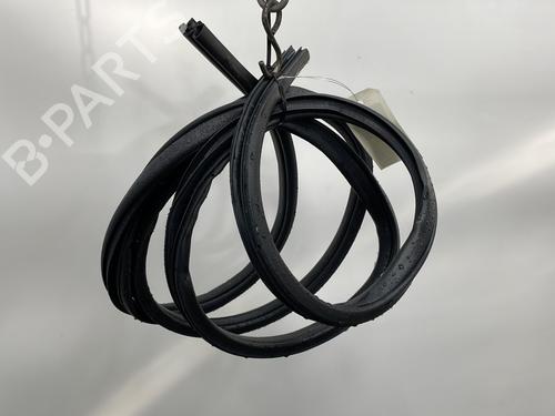 Used Rubber door seal Rubber door seal SUZUKI BALENO (FW, EW) 1.2 (A1K412) (90 hp) 21062343 21062343