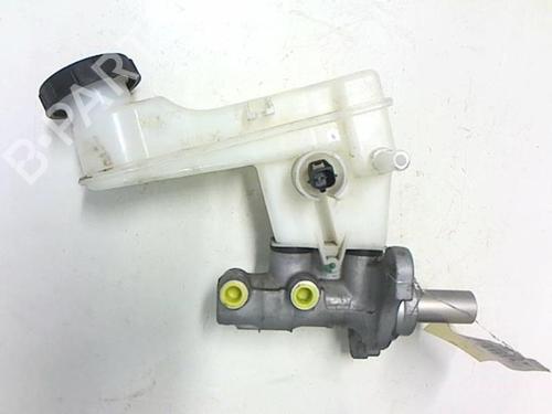 Used Brake master cylinder KIA VENGA (YN) 1.4 CRDi 75 (75 hp) 20452245