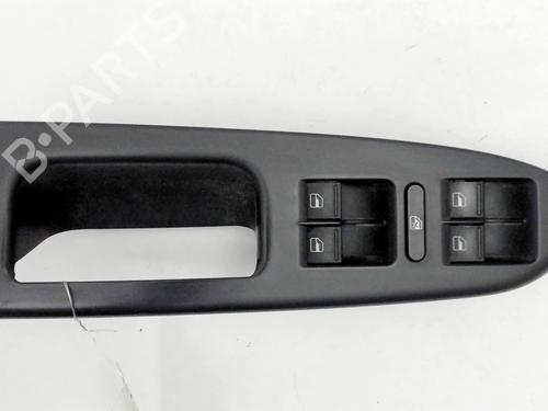 Used Left front window switch VW TOURAN (1T3) 1.2 TSI (105 hp) 26666667