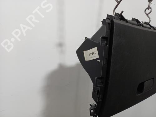 glove-box-fiat-500x-334_-2014-36588901 main image