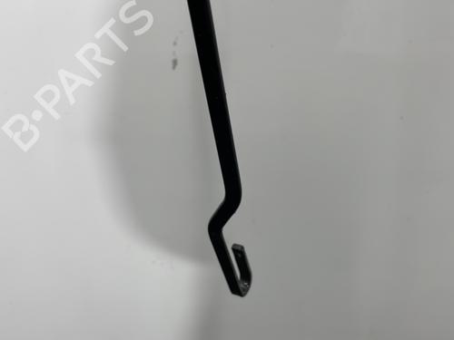 Front windshield wiper arm VW BORA Variant (1J6) 1.9 TDI | BP31126702C143