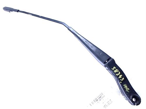 Used Front windshield wiper arm MERCEDES-BENZ B-CLASS Sports Tourer (W245) B 180 CDI (245.207) (109 hp) 20425981