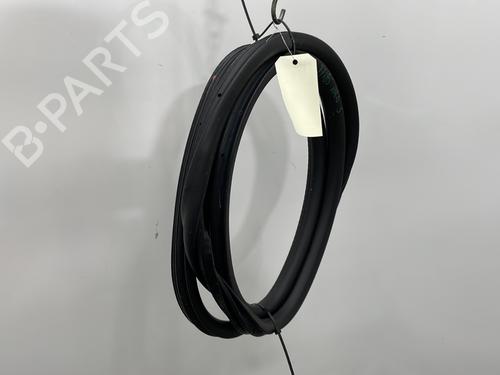 Rubber door seal PEUGEOT 3008 II SUV (MC_, MR_, MJ_, M4_) 1.6 BlueHDi 120 | BP27091954C142
