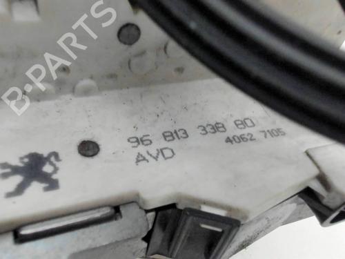 front-right-lock-peugeot-1007-km_-2005-26398260 main image