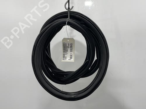 rubber-door-seal-ford-fiesta-vii-hj-hf-2017-32981604 main image