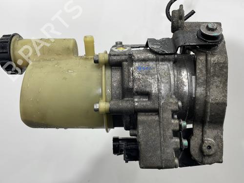 Used Steering pump RENAULT KANGOO Express (FC0/1_) 1.5 dCi (FC07, FC1R) (65 hp) 30795221