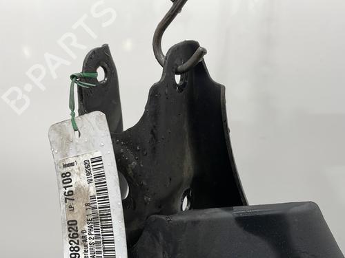 Right rear suspension arm TOYOTA AURIS (_E18_) 1.8 Hybrid (ZWE186_, ZWE186R) | BP24201144M15 