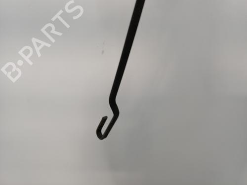 Used Front windshield wiper arm Front windshield wiper arm 22104400 22104400