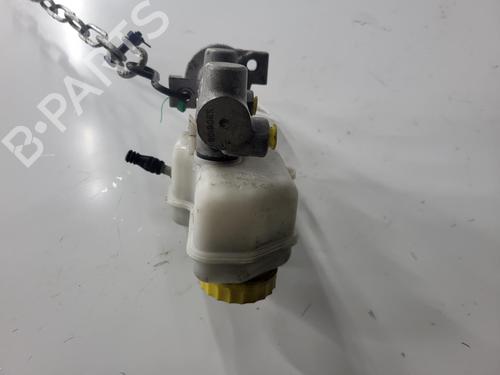 Used Brake master cylinder Brake master cylinder VW FOX Hatchback (5Z1, 5Z3, 5Z4) 1.2 (55 hp) 20469224 20469224