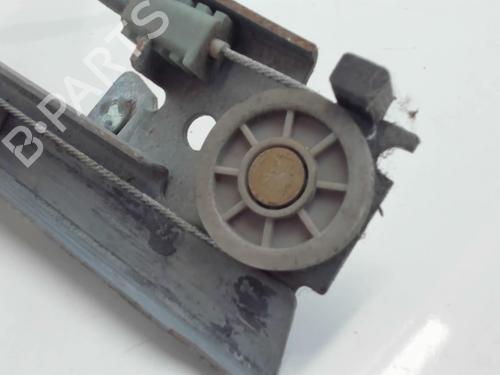 Used Front right window mechanism Front right window mechanism PEUGEOT 106 I (1A, 1C) 1.0 (50 hp) 20390517 20390517