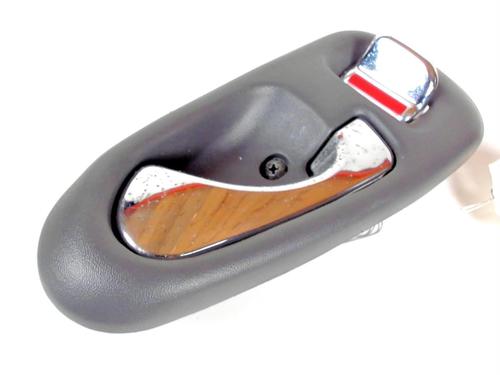 Used Rear right interior door handle Rear right interior door handle MITSUBISHI L200 (K7_T, K6_T, K5_T) 2.5 TD 4WD (K74T) (115 hp) 20425522 20425522