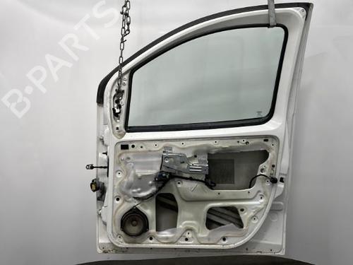 Used Right front door Right front door 20439284 20439284