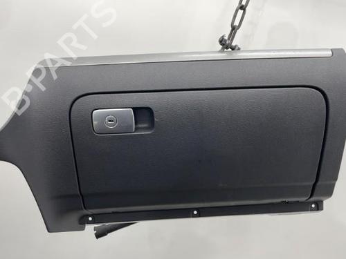 Used Glove box VW GOLF V (1K1) 1.6 (102 hp) 20440204