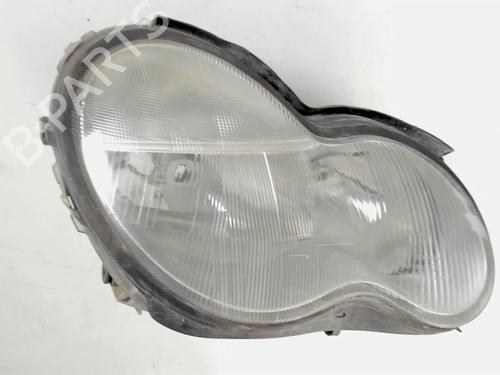 Used Right headlight Right headlight MERCEDES-BENZ C-CLASS (W203) C 220 CDI (203.006, 203.008) (143 hp) 20469737 20469737