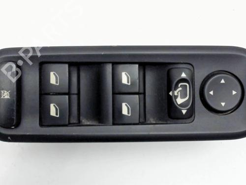 Interrupteur de vitre avant gauche CITROËN C8 (EA_, EB_) 2.2 HDi (128 hp) 33131057