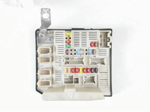 Used Fuse box Fuse box RENAULT MEGANE II (BM0/1_, CM0/1_) 1.5 dCi (BM1F, CM1F) (86 hp) 23780143 23780143
